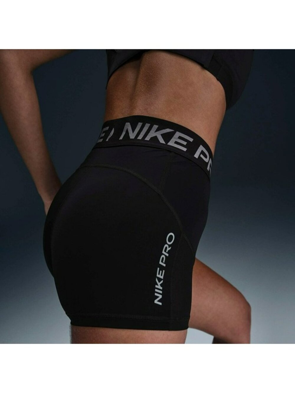 SIZE MEDIUM WOMEN'S Nike Pro Shorts black white HJ1172-010 3” LENGTH